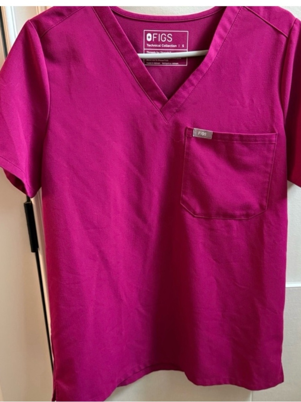 Figs Women's V-Neck Scrub Top in Magenta